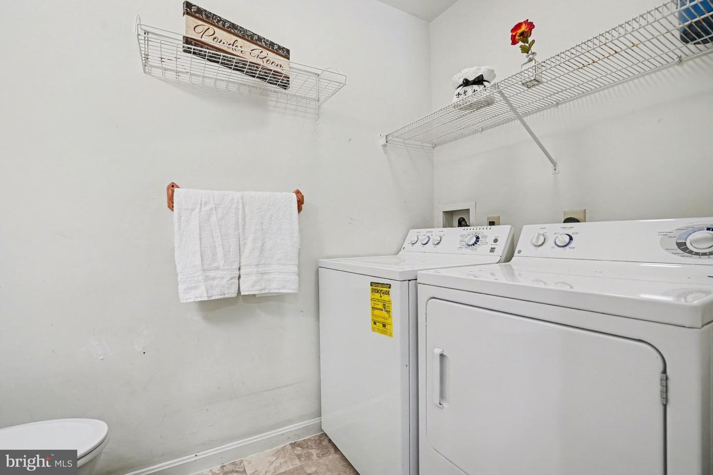 239 G Street photo 21