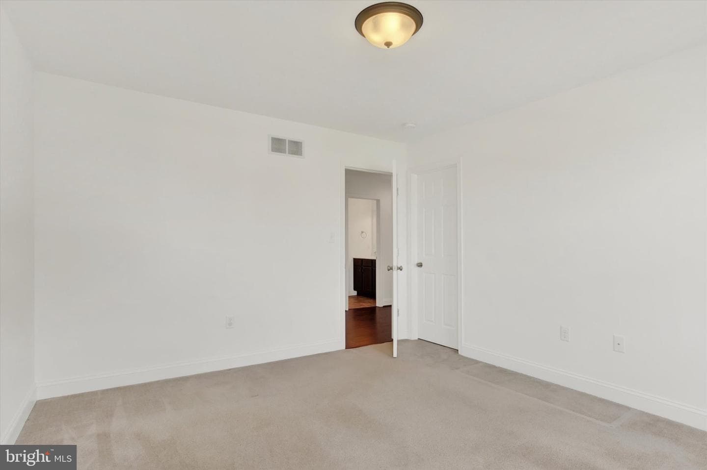 43 Danbury Drive photo 24