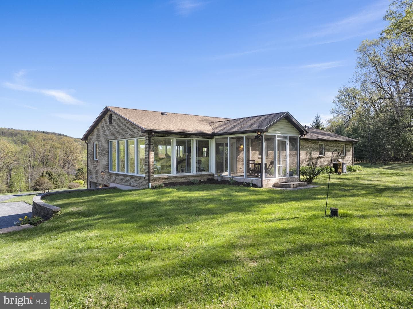 96 Peach Glen Road photo 3