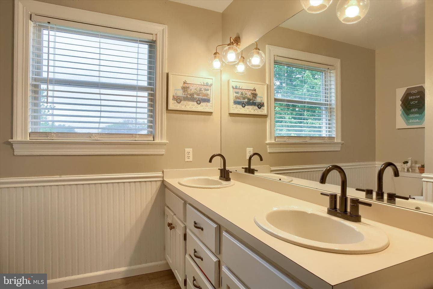 328 E Meadow Drive photo 28