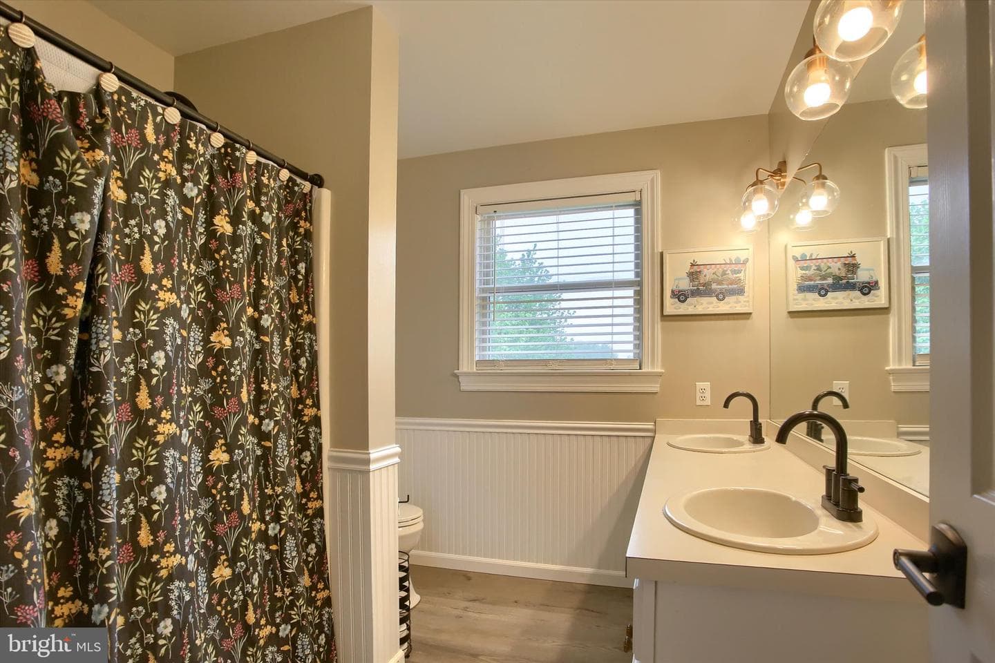 328 E Meadow Drive photo 29