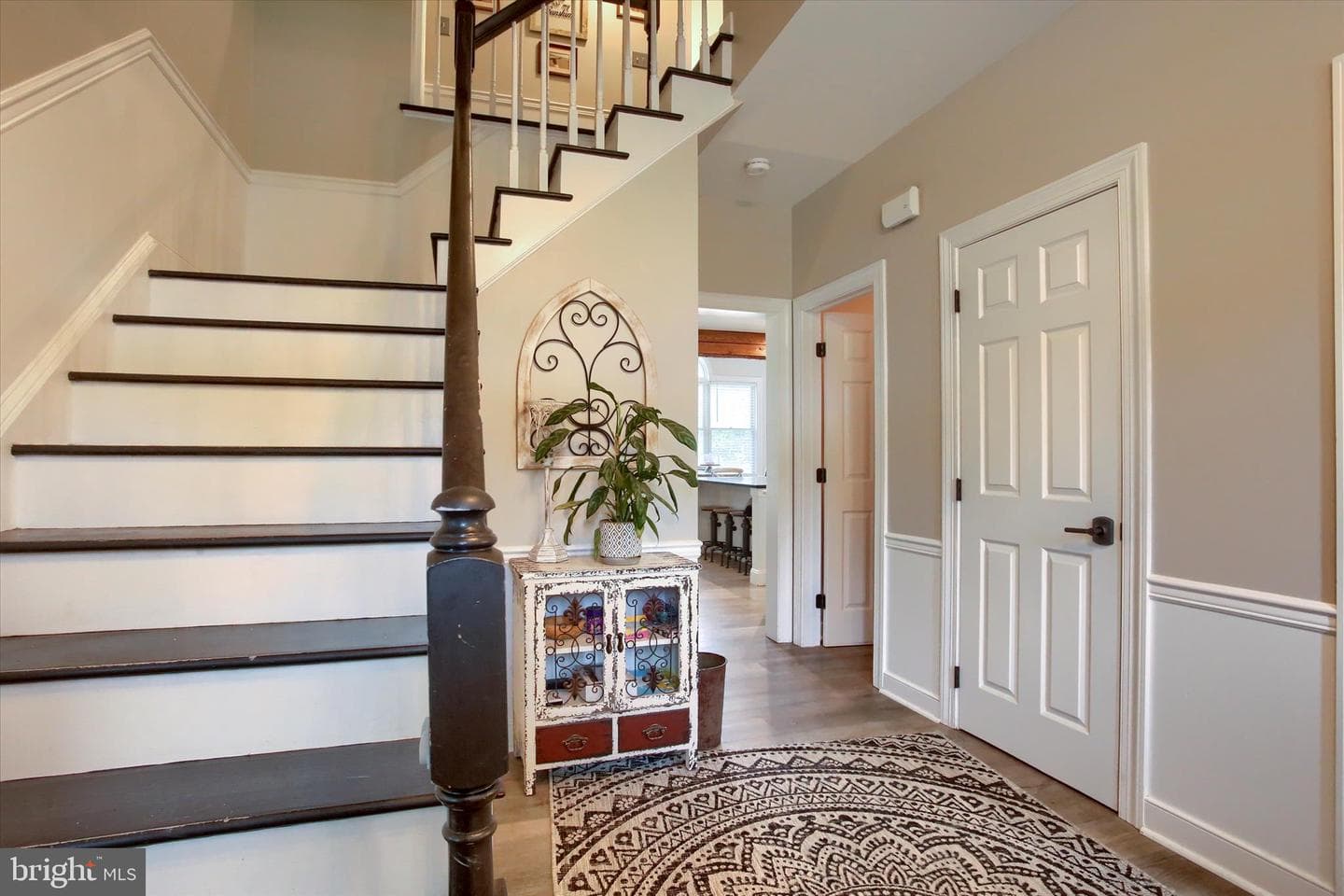 328 E Meadow Drive photo 6