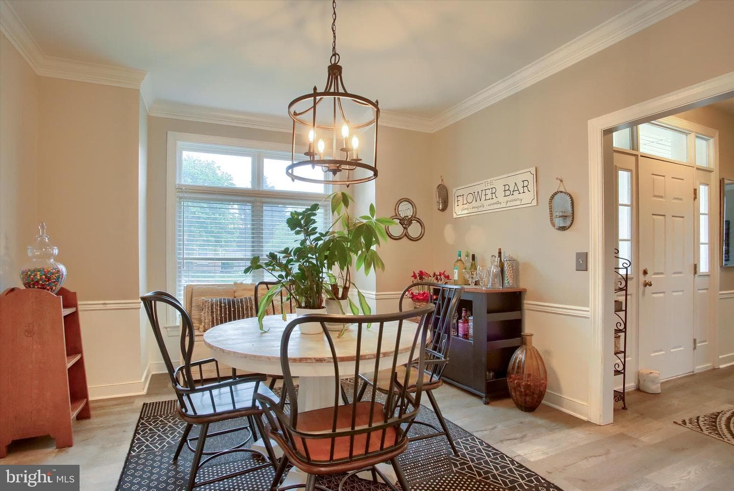 328 E Meadow Drive photo 9