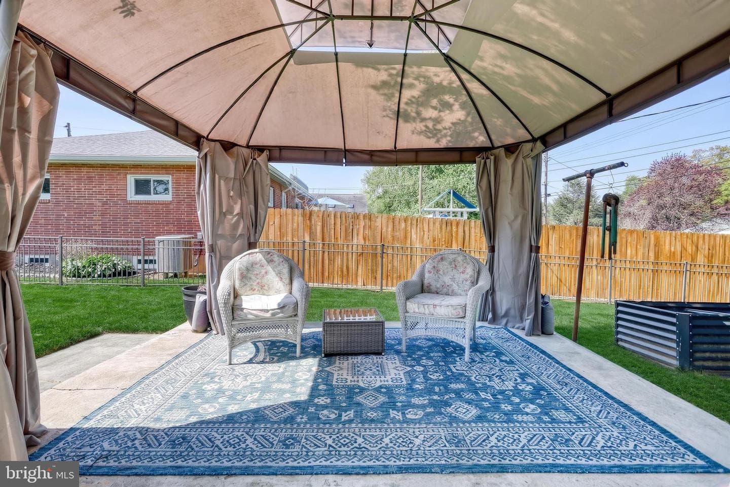 52 Center Drive photo 32
