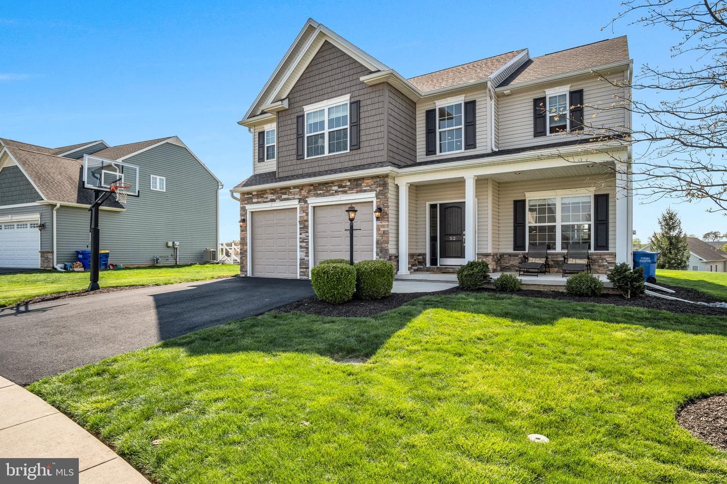 52 Danbury Drive photo 64
