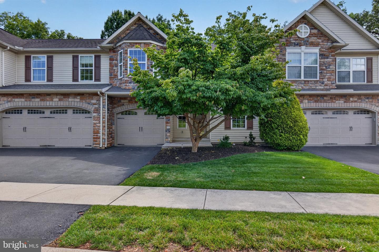 103 Pin Oak Court, Mechanicsburg