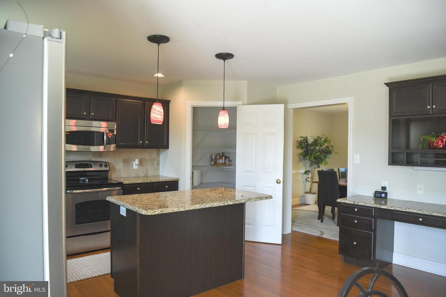 2034 Liberty Drive photo 8