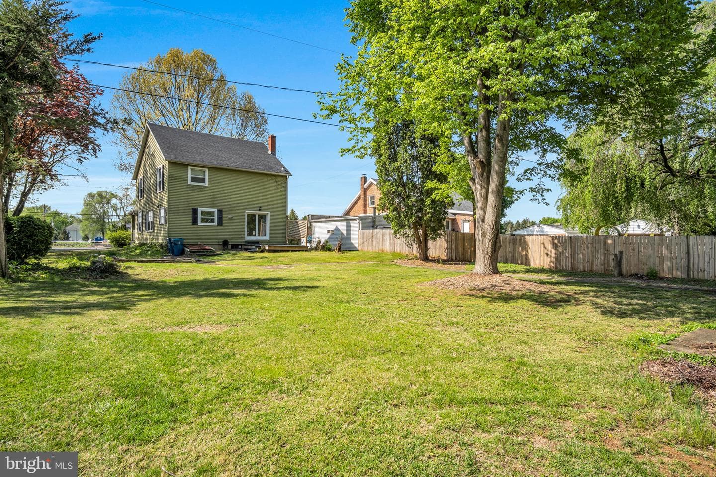 1948 W Trindle Road photo 33