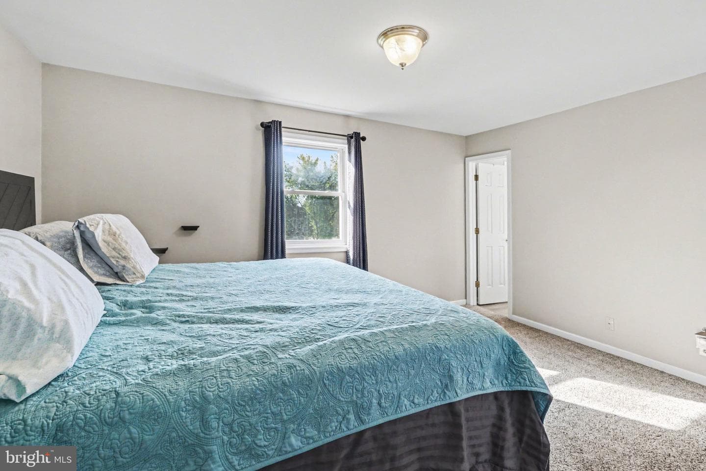 101 Deerview Drive photo 11