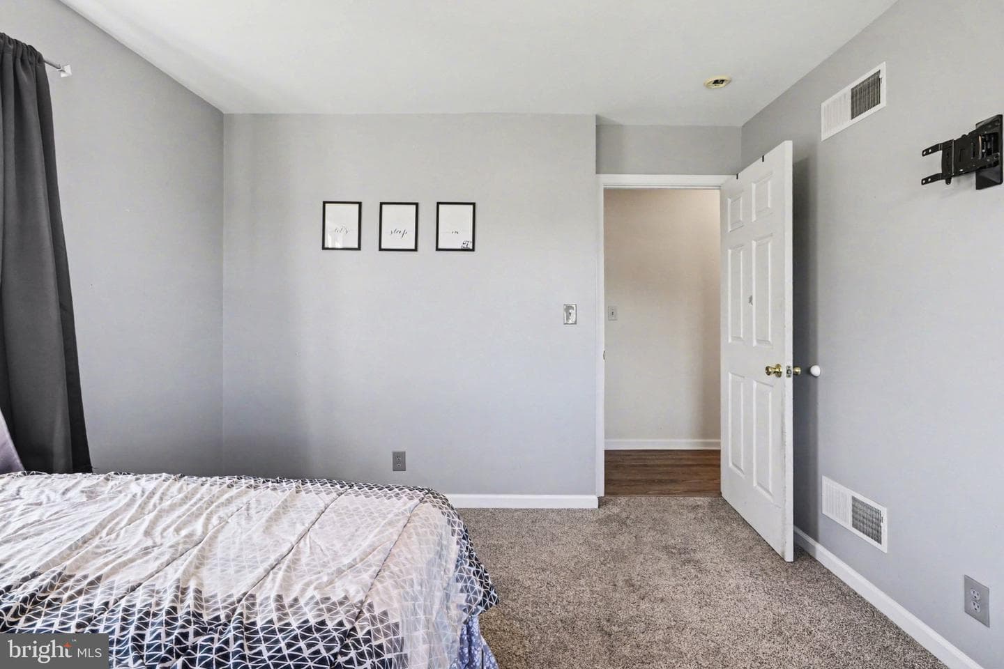 101 Deerview Drive photo 13