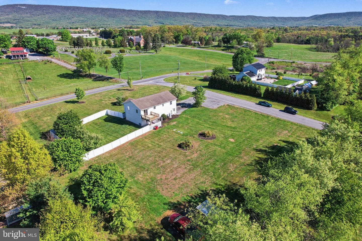 101 Deerview Drive photo 3