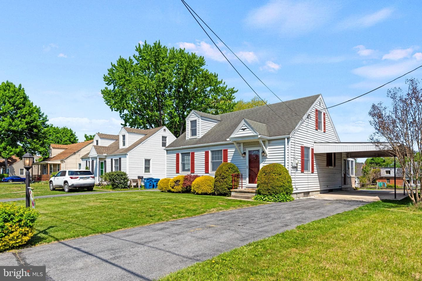 1833 Spring Road photo 3