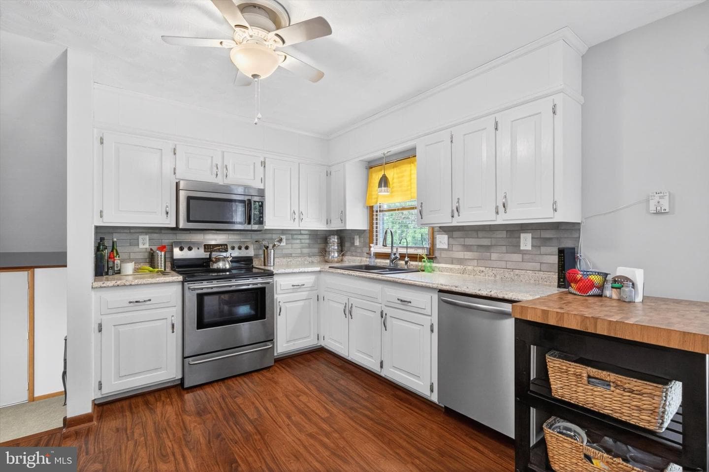 7 Lynn Avenue photo 8