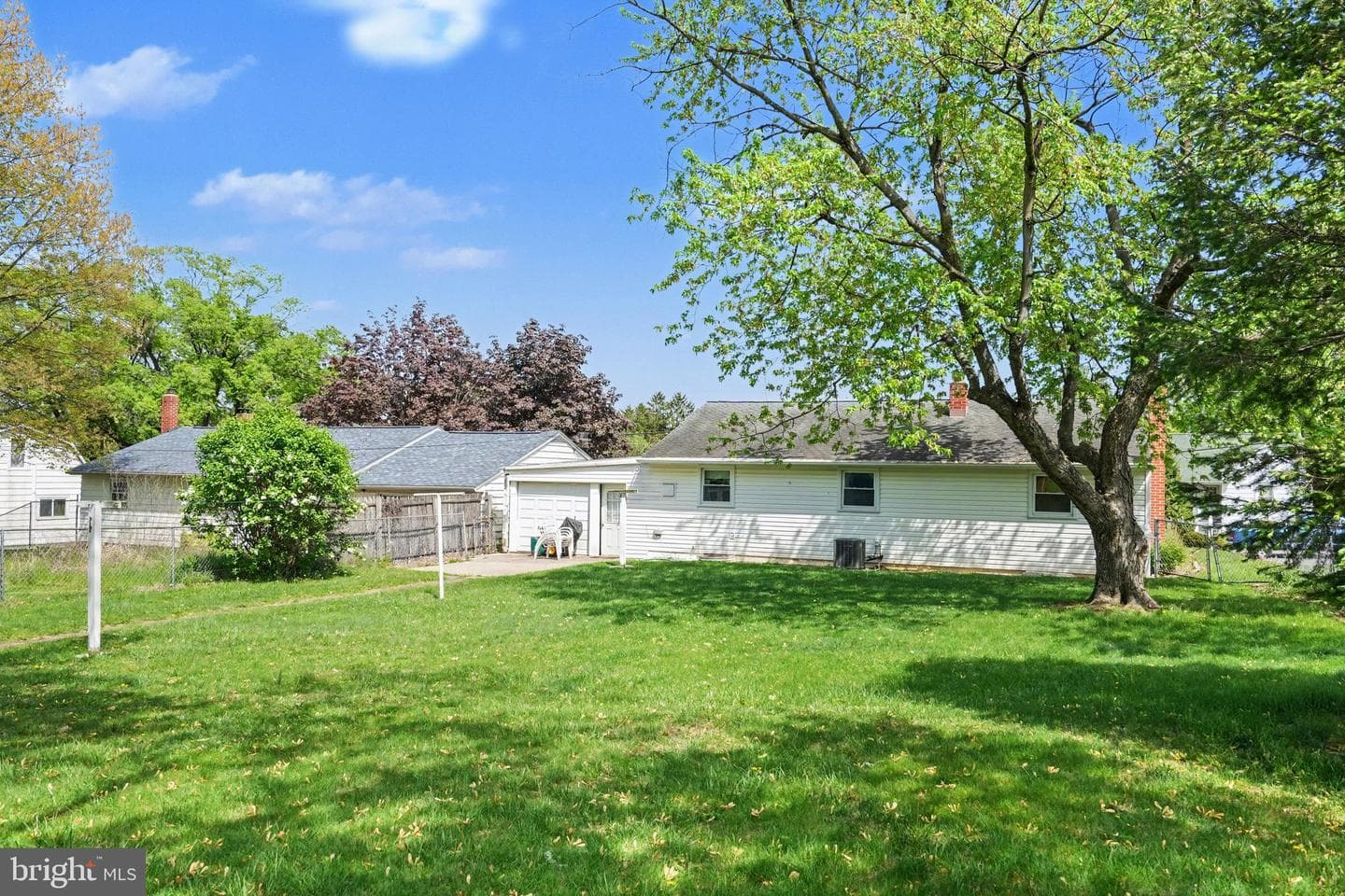 1872 Spring Road photo 27