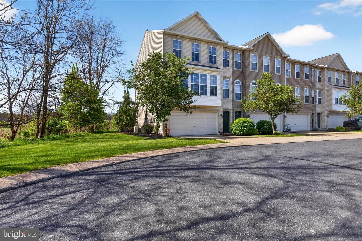 407 Brook Meadow Drive, Mechanicsburg