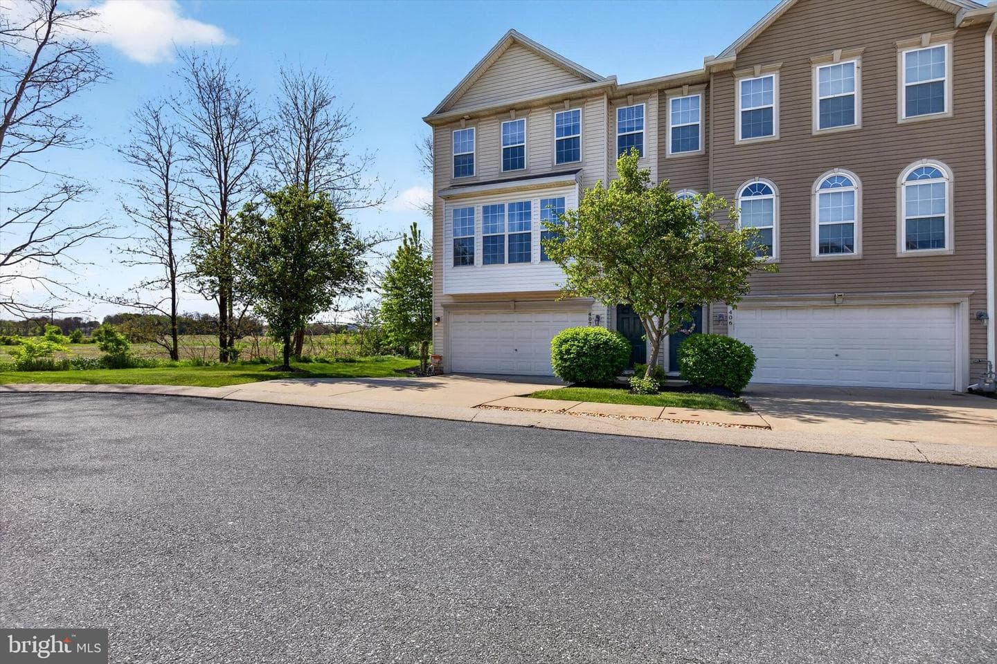 407 Brook Meadow Drive photo 3