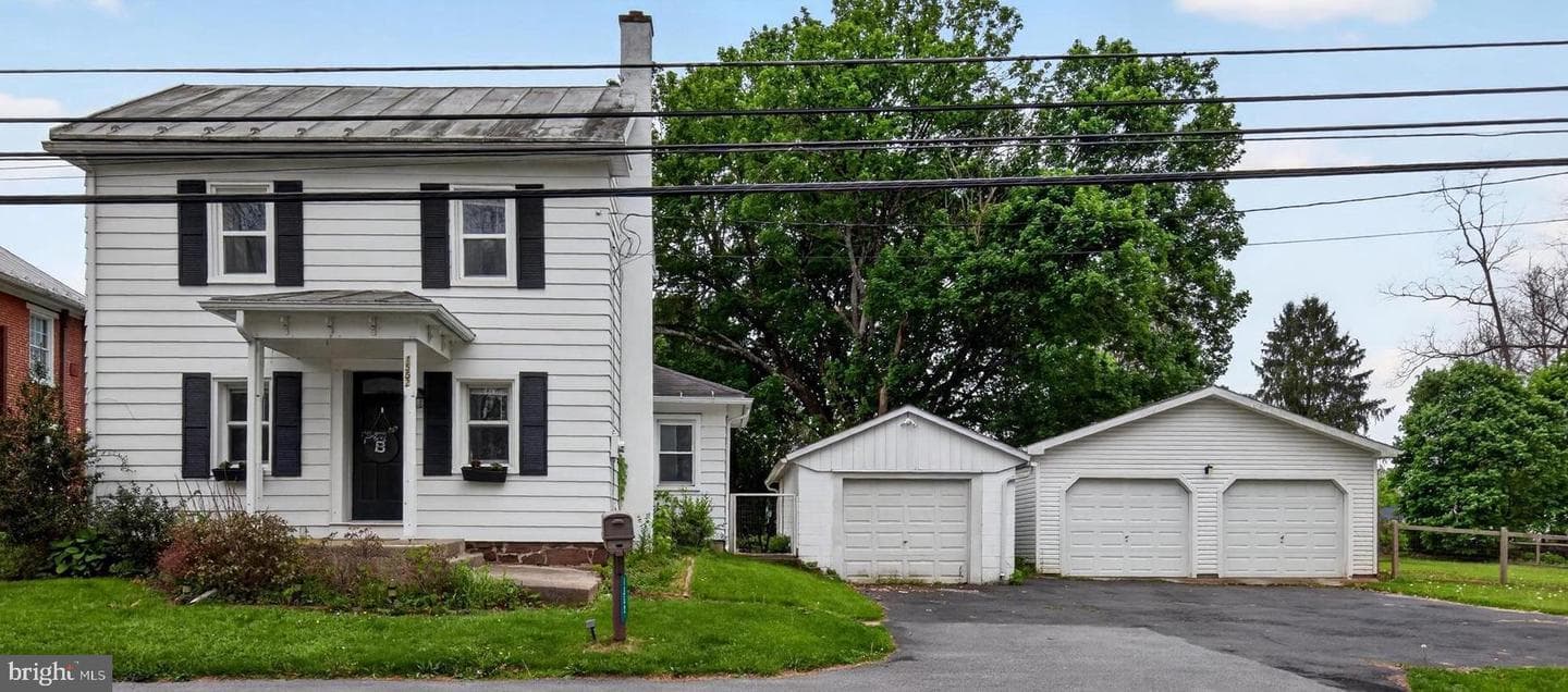 1552 Main Street