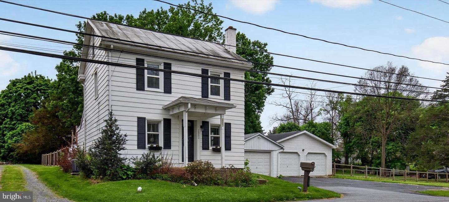 1552 Main Street photo 2