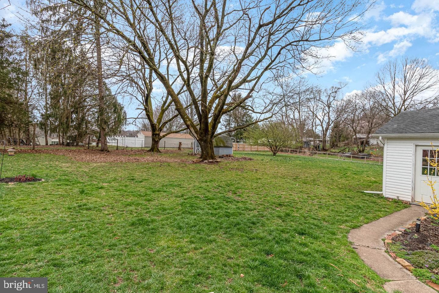 1552 Main Street photo 23