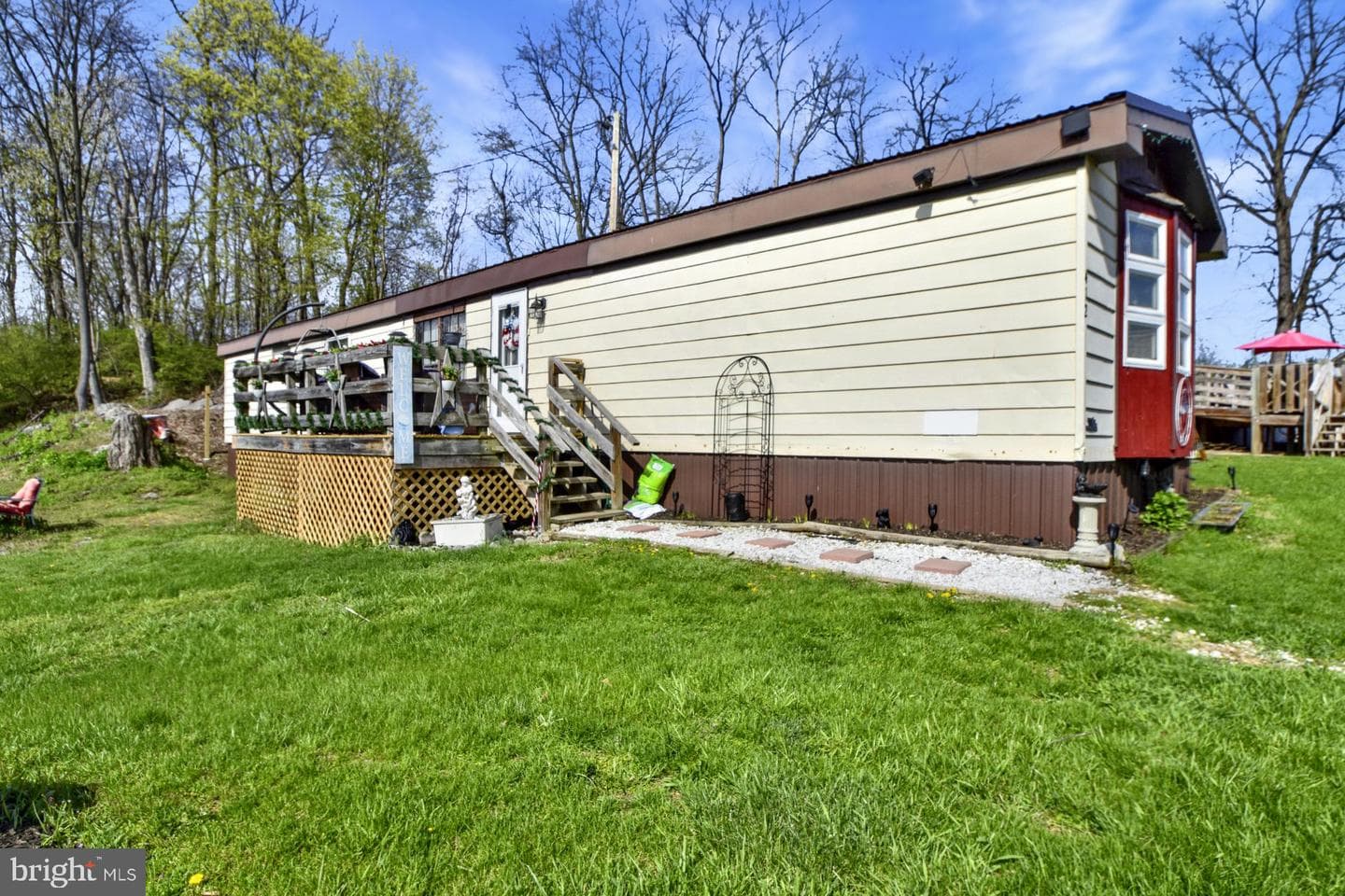 408 Penn Street S photo 31