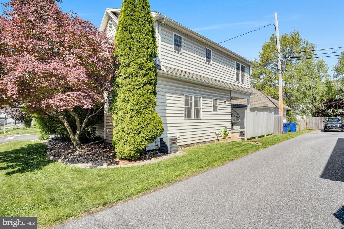 528 W Simpson Street photo 38