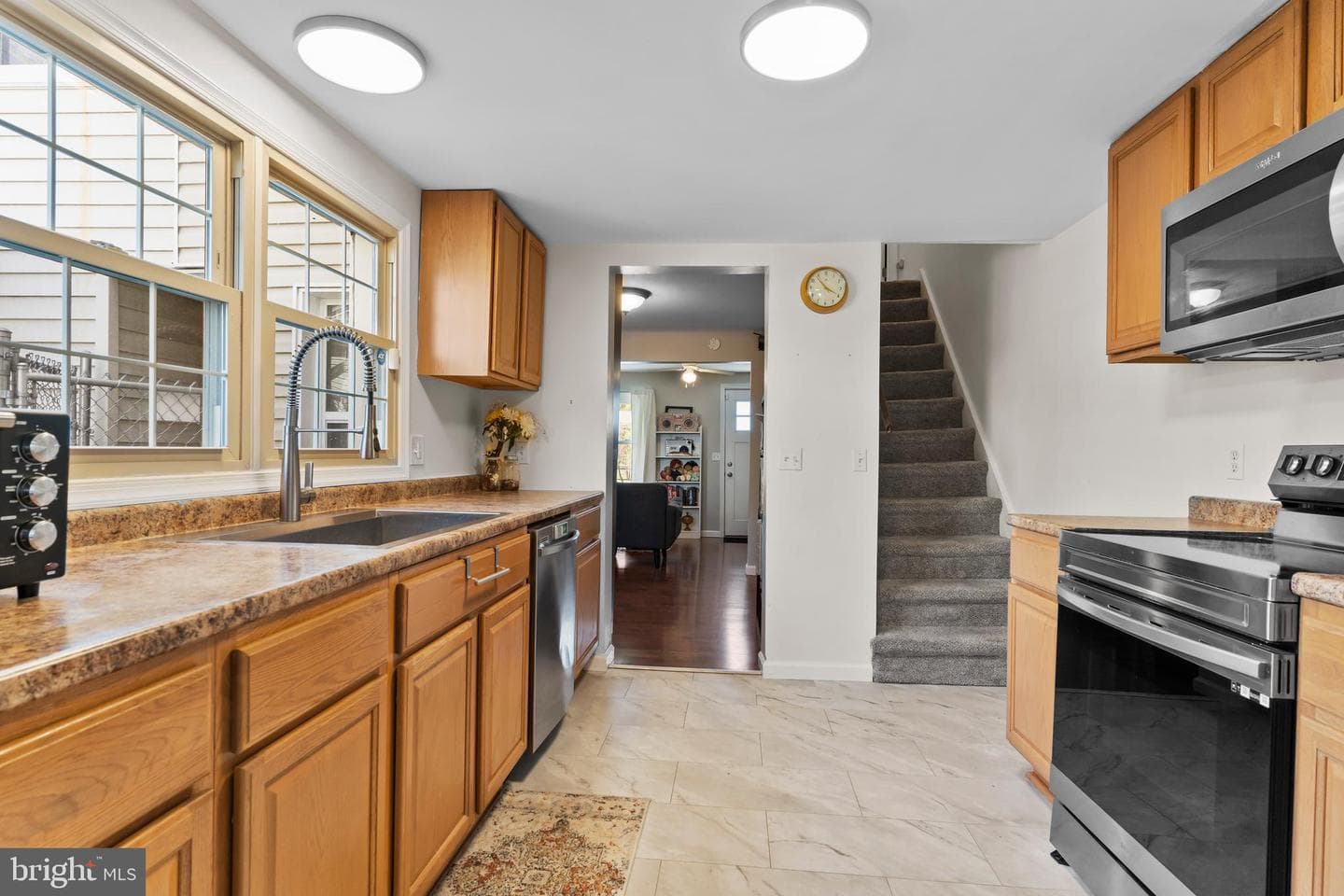 155 Lincoln Street photo 8