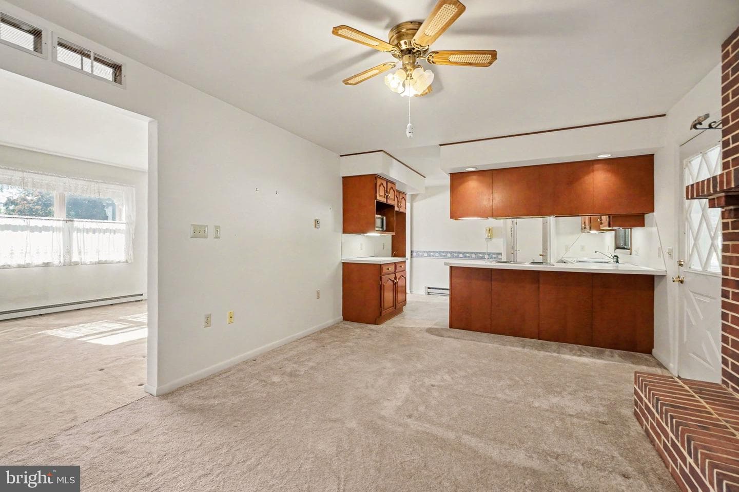 280 Shatto Drive photo 10