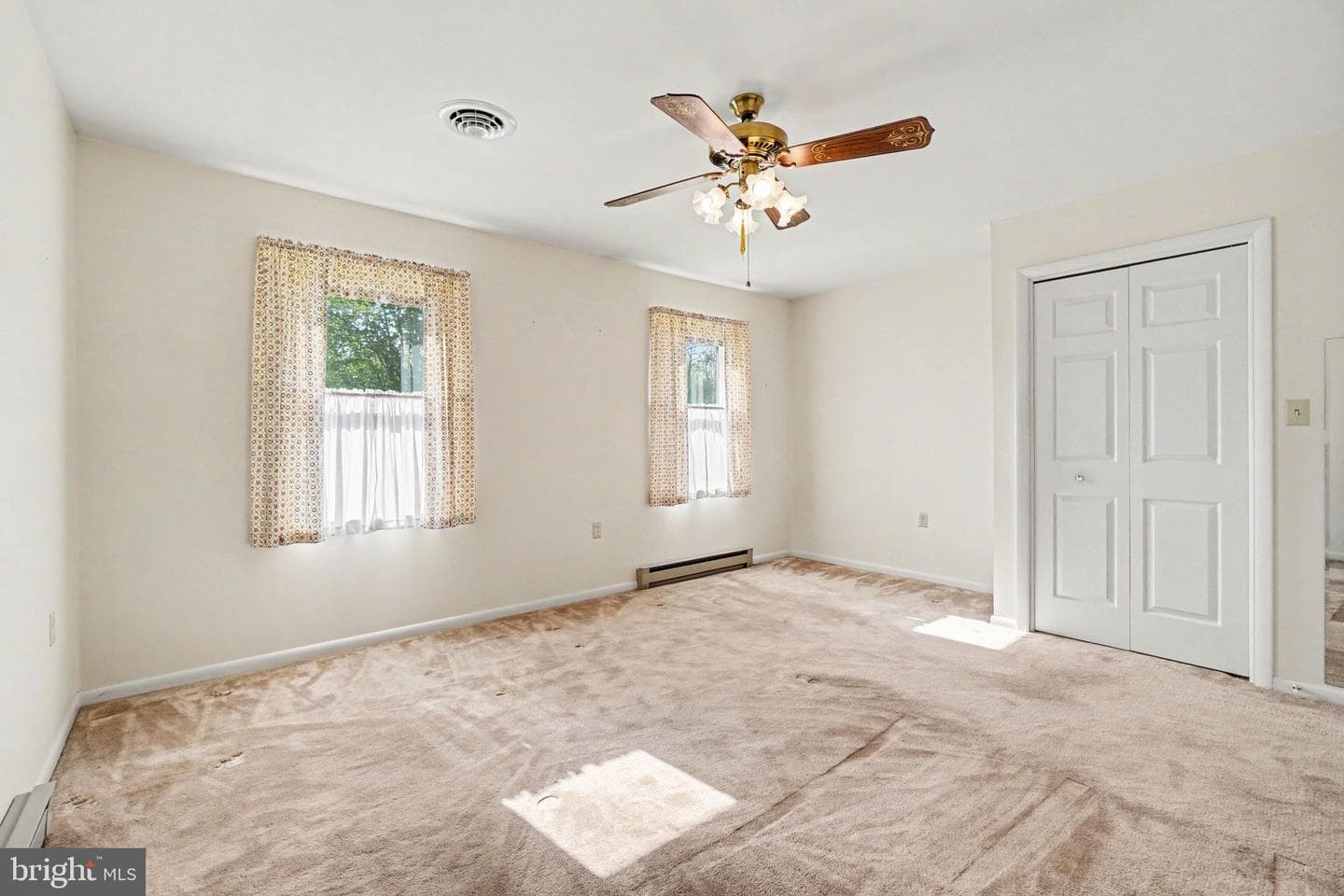 280 Shatto Drive photo 14