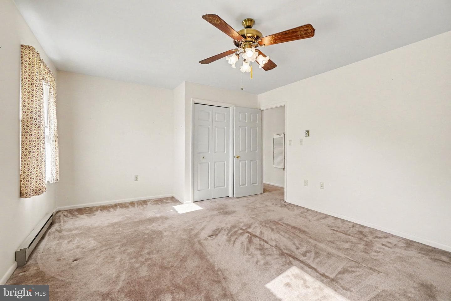 280 Shatto Drive photo 15