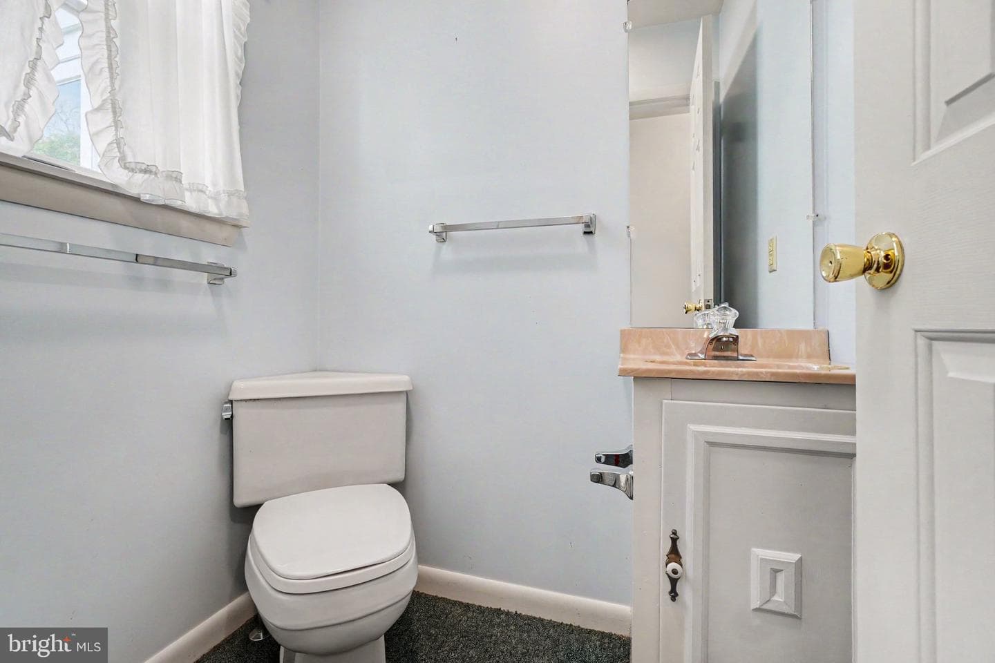 280 Shatto Drive photo 21