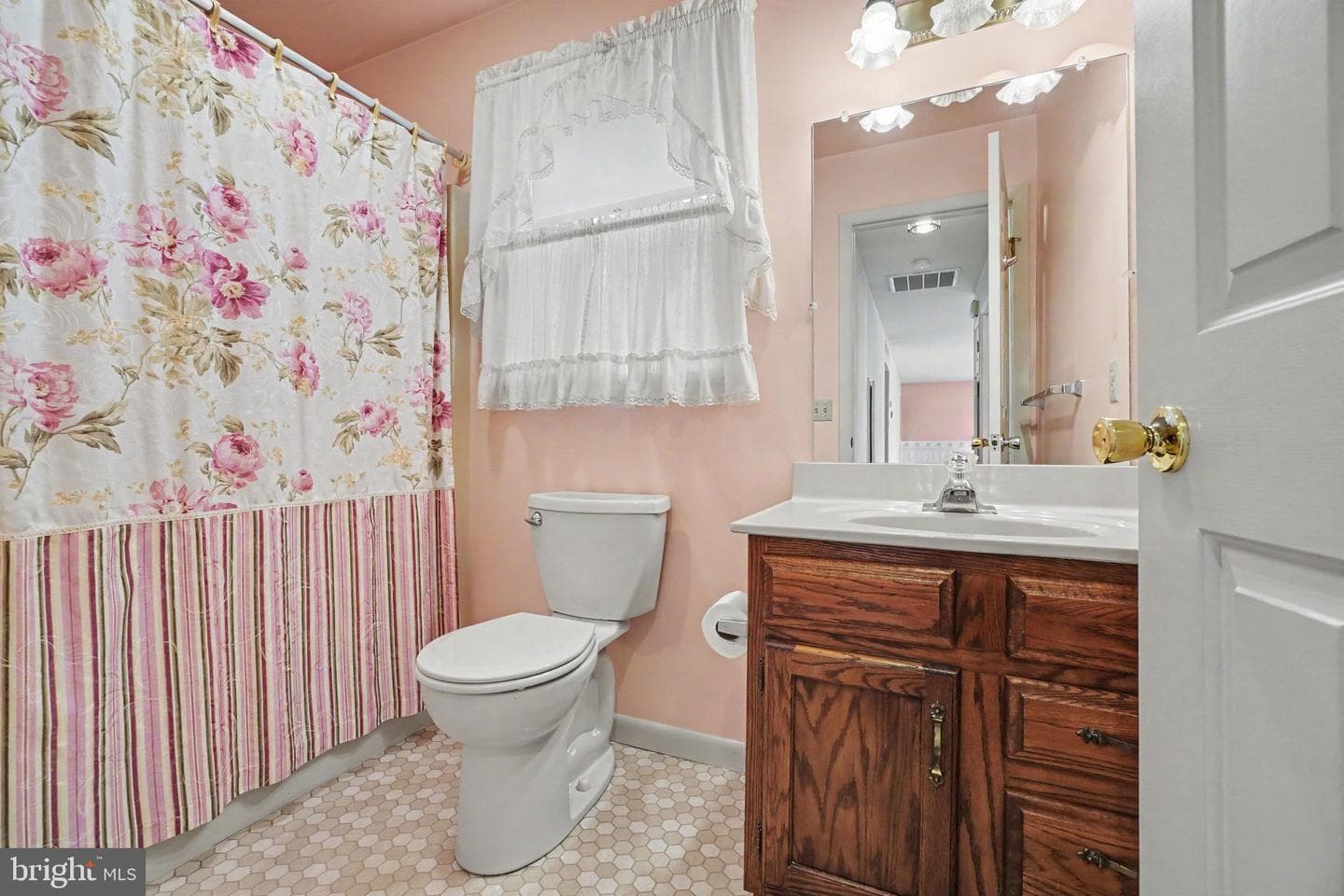 280 Shatto Drive photo 23
