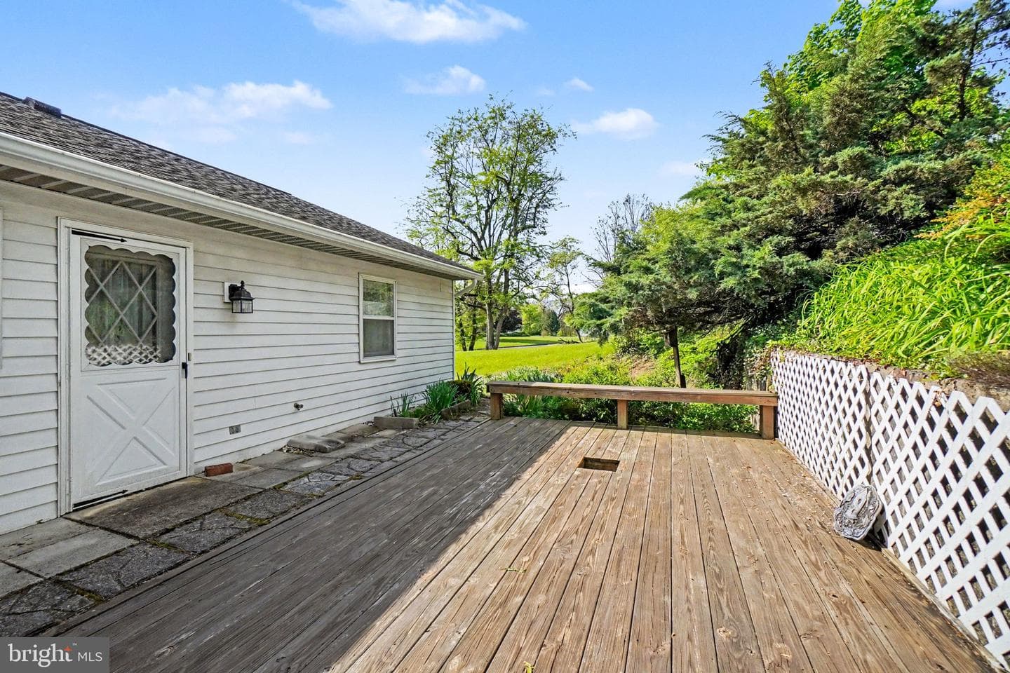 280 Shatto Drive photo 31
