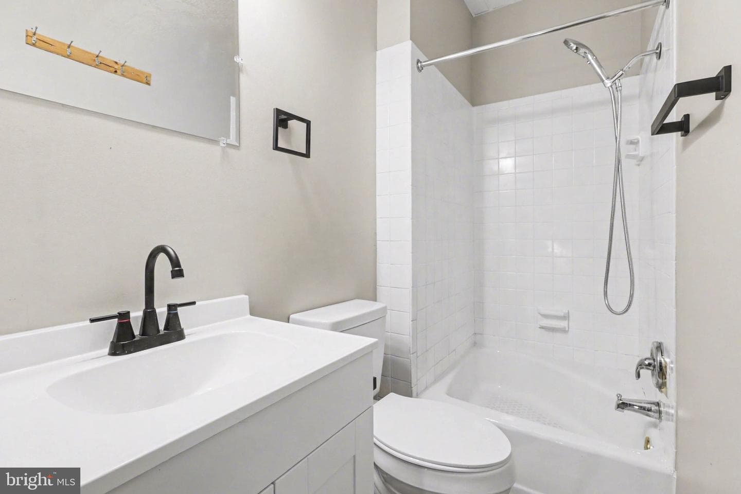 108 W Pomfret Street photo 10
