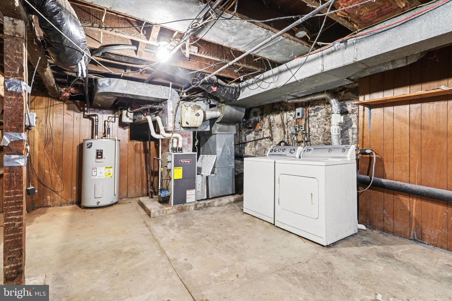 108 W Pomfret Street photo 24