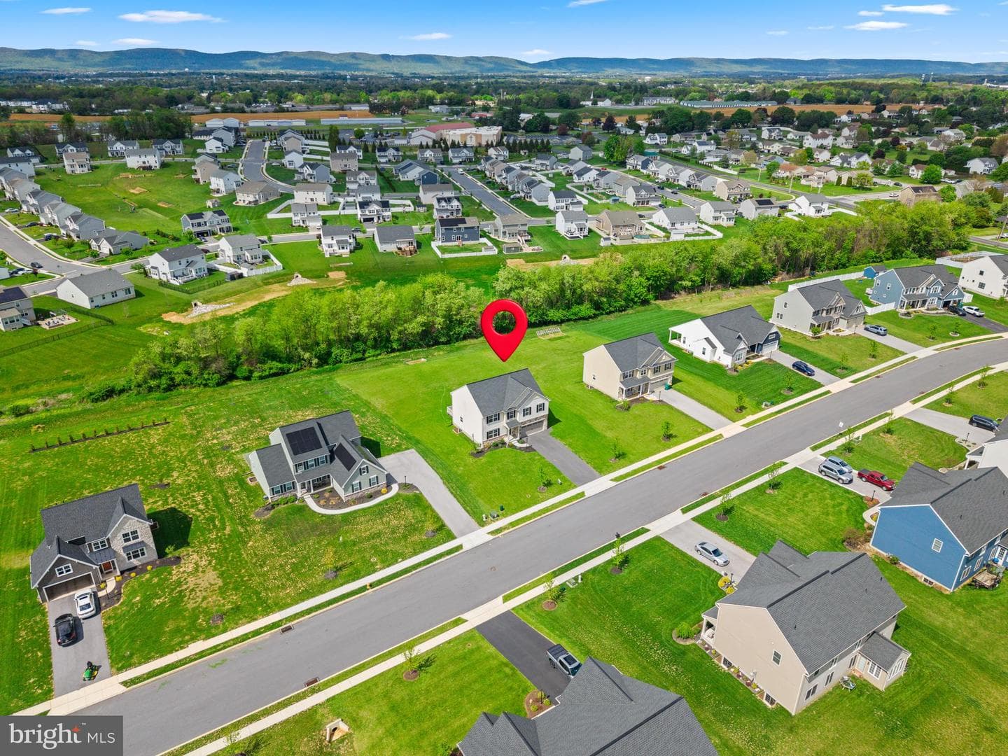 875 Ashfield Drive photo 33