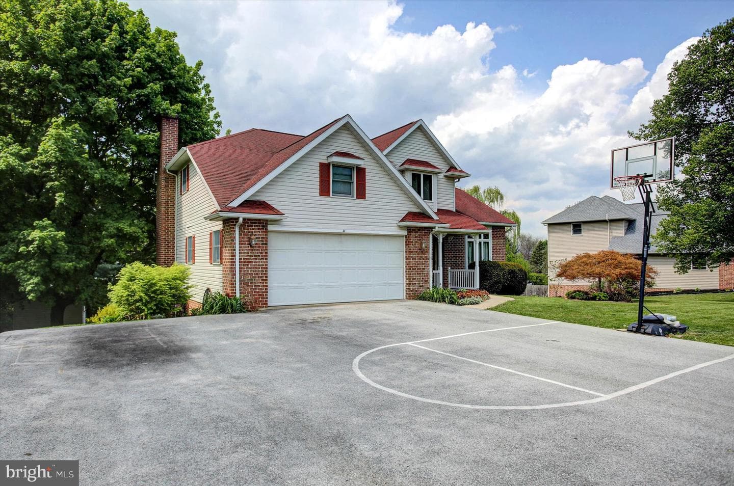 64 Diller Drive photo 3