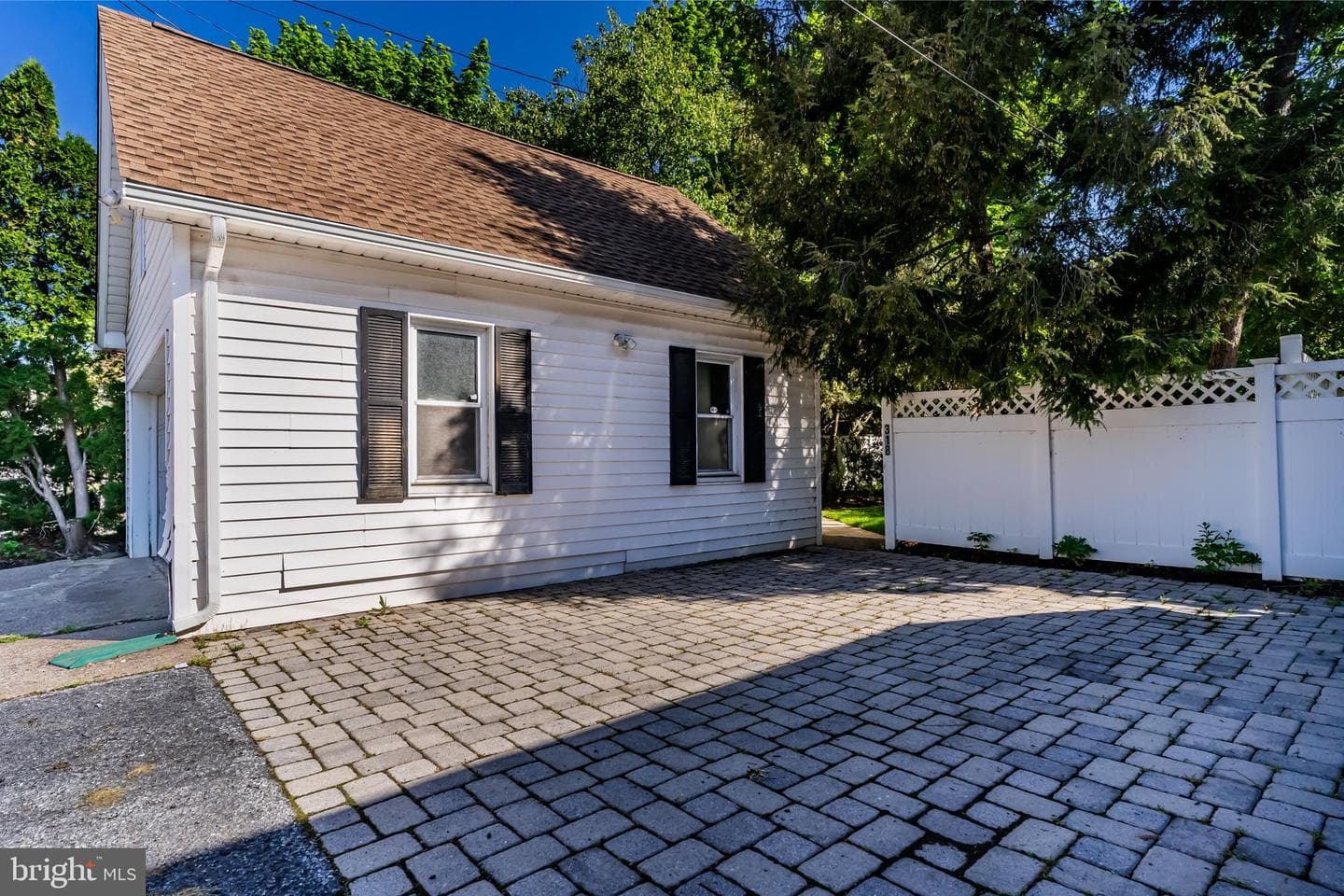 318 N Front Street photo 44