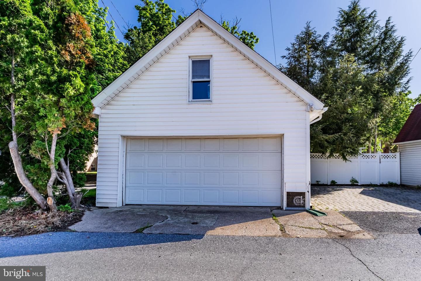 318 N Front Street photo 45