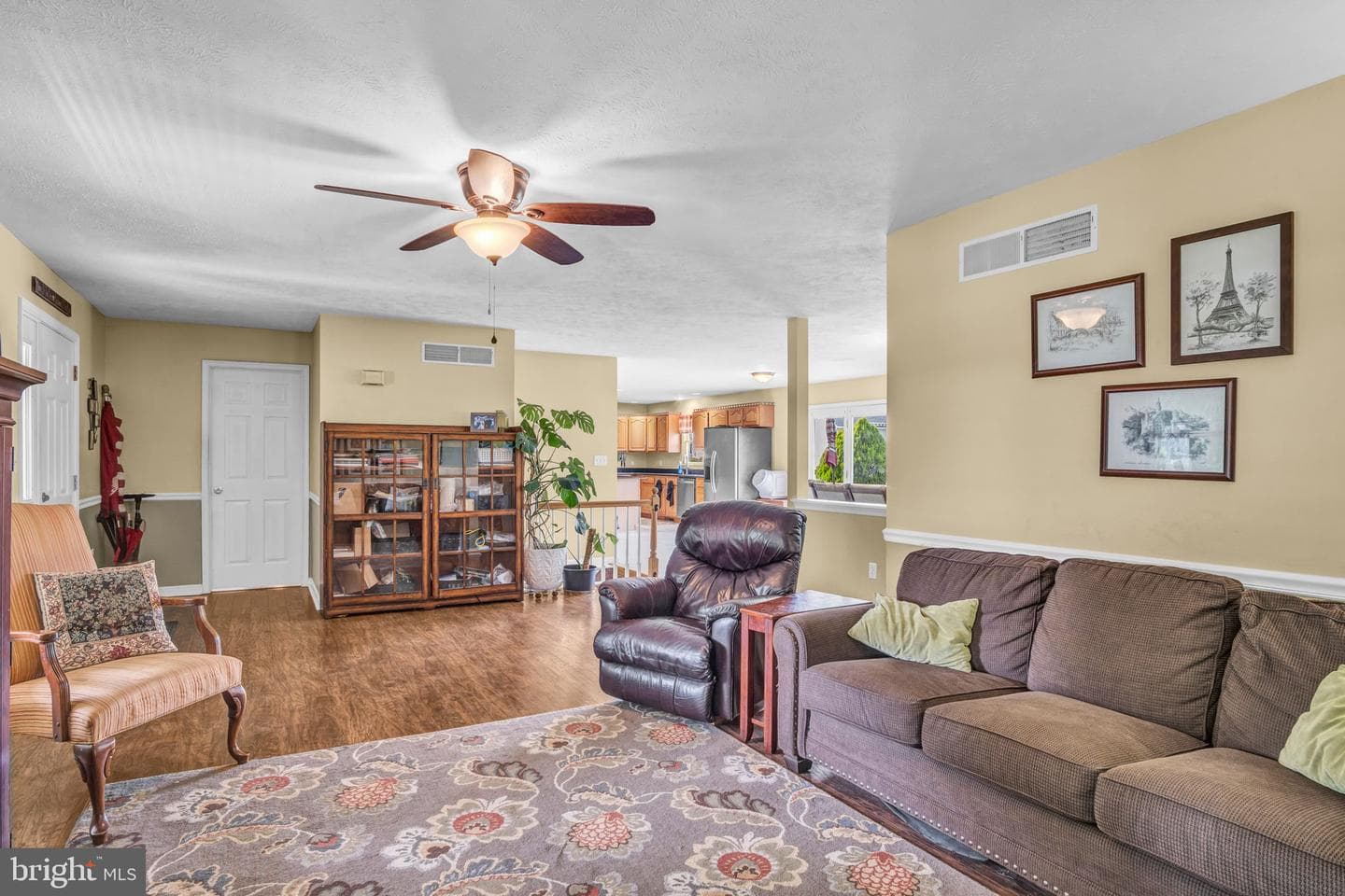 55 Ridge Avenue photo 5