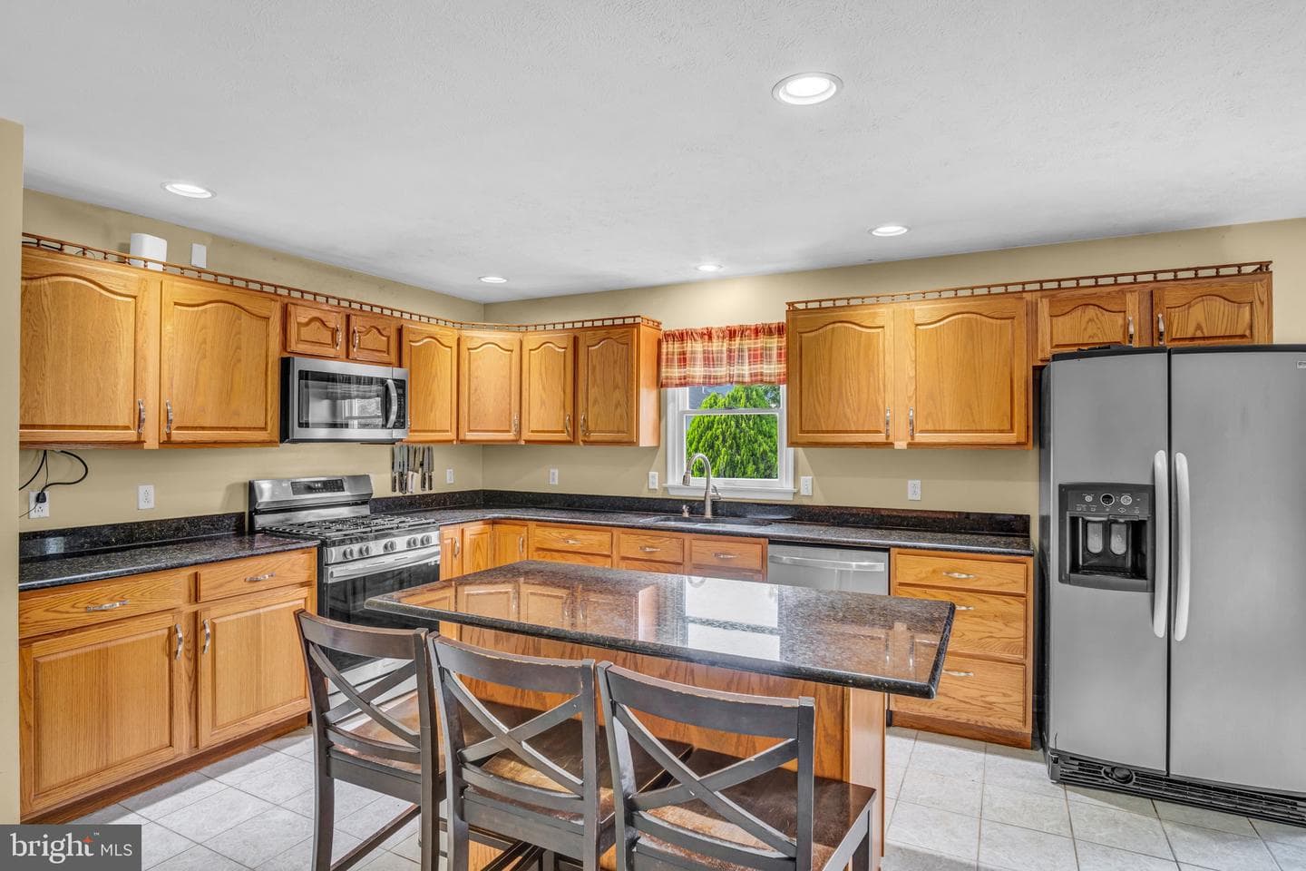 55 Ridge Avenue photo 7