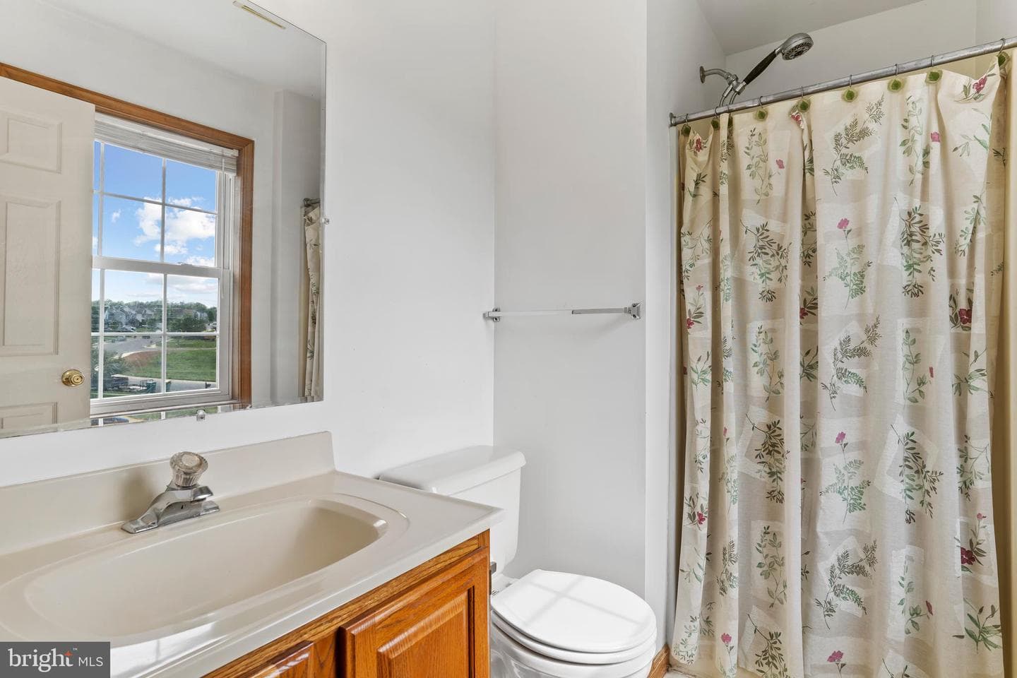 117 Woodview photo 16