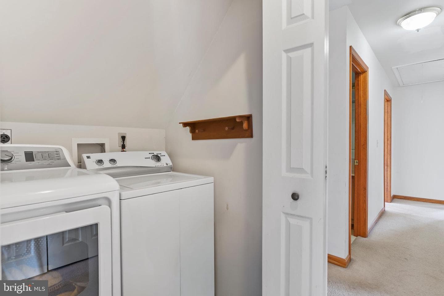 117 Woodview photo 24