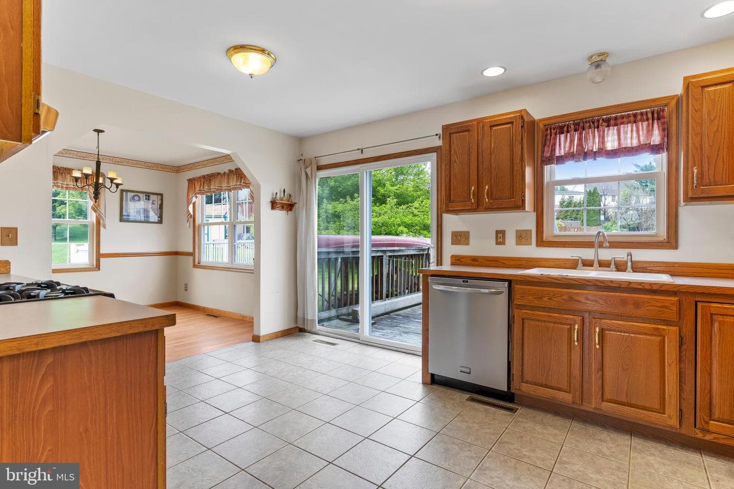 117 Woodview photo 5