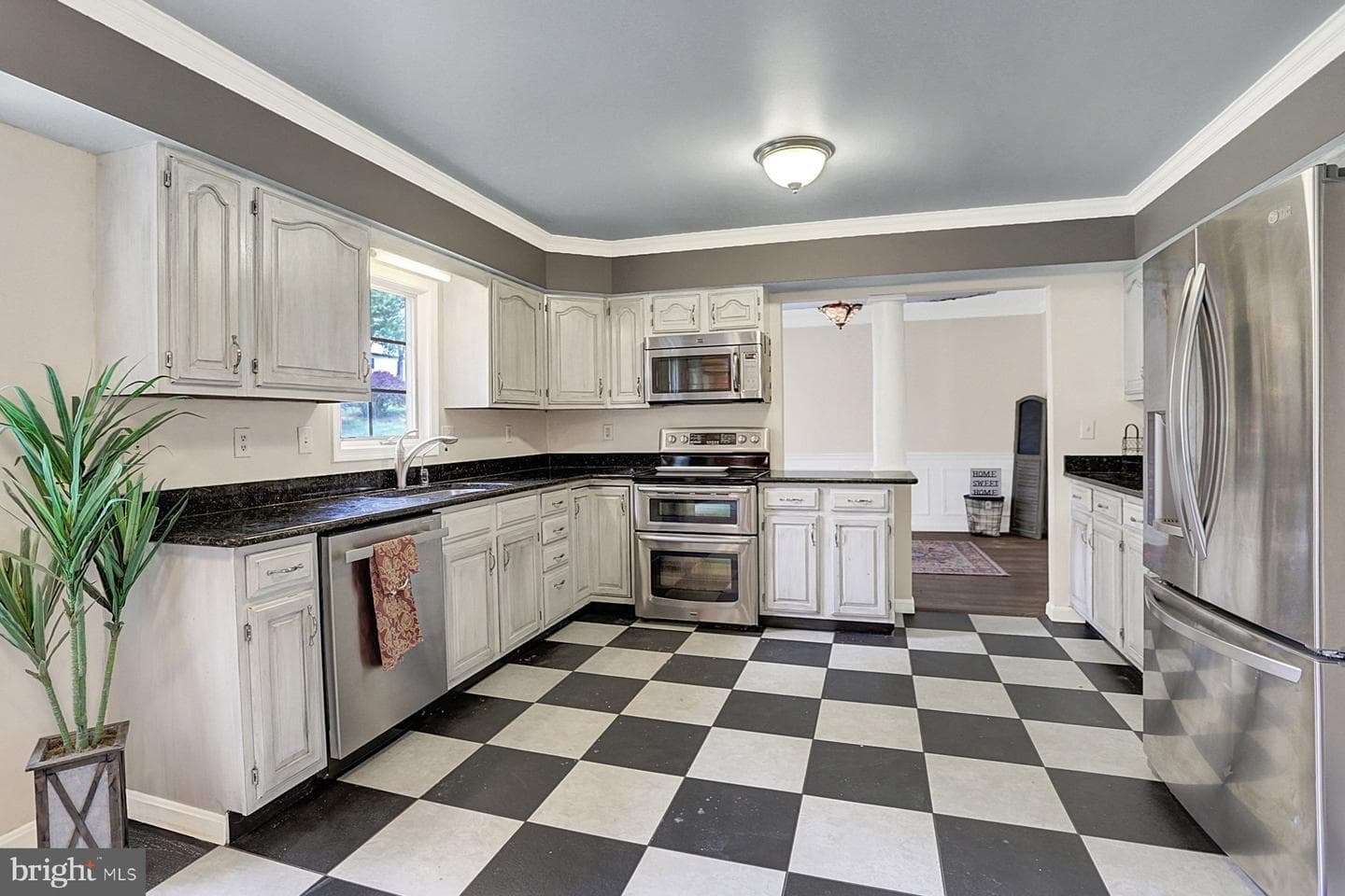 6352 Bennington Road photo 9