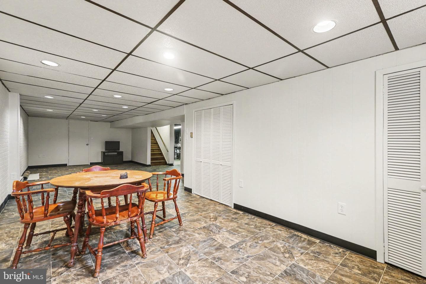 605 Old Grove Road photo 21