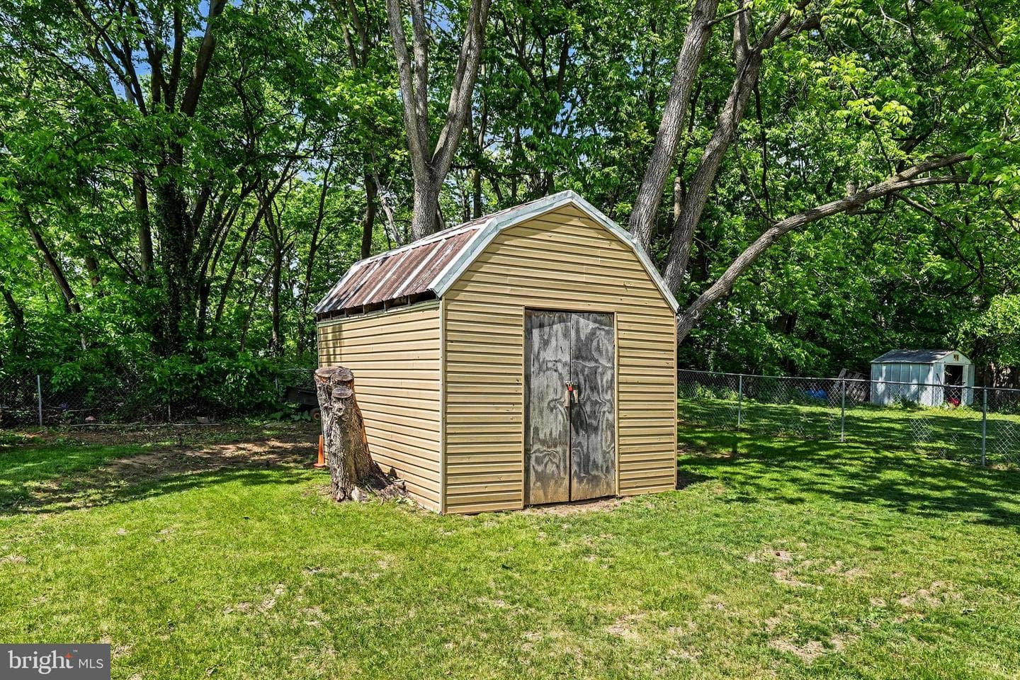 231 Walton Street photo 27