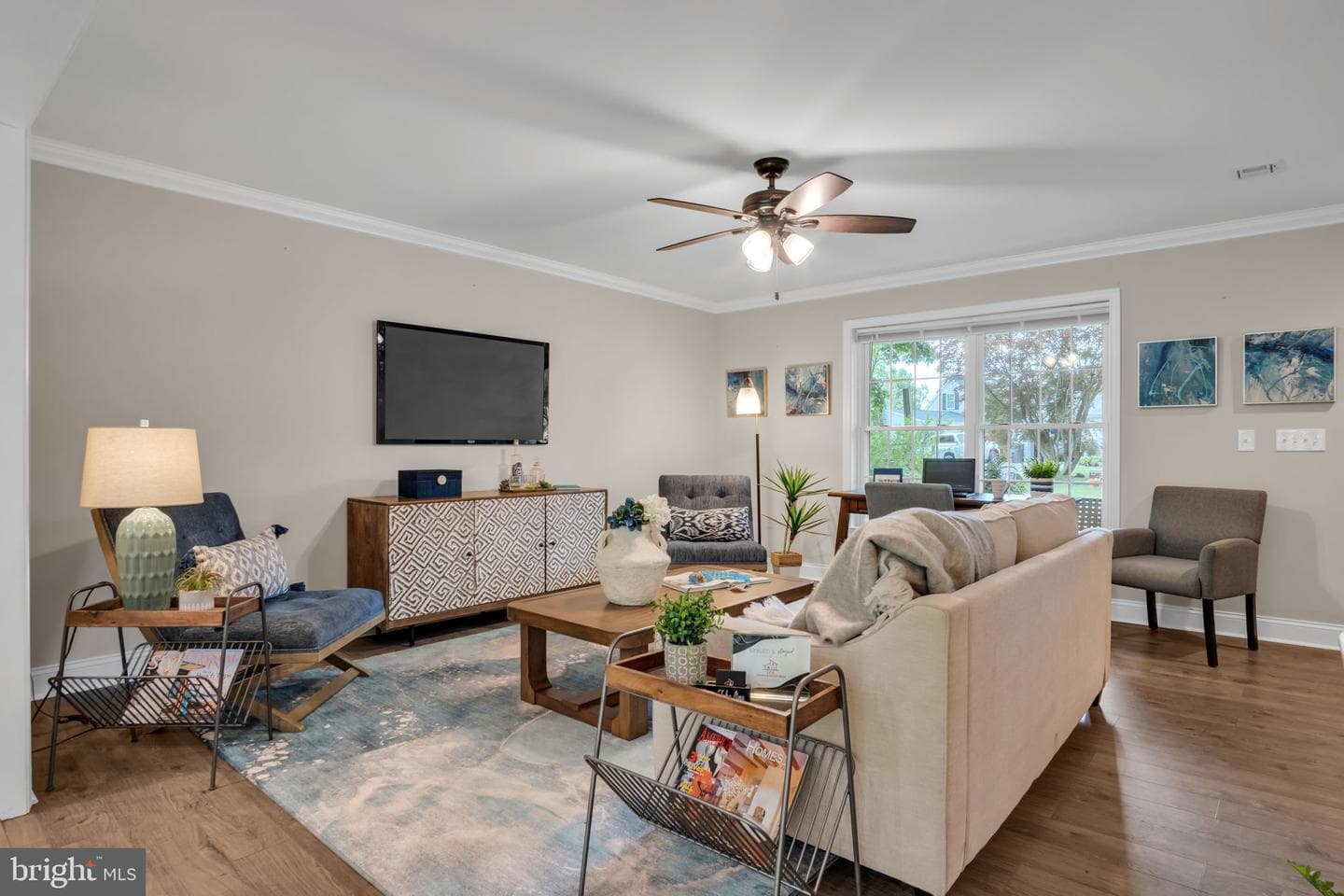 707 Belmont photo 7