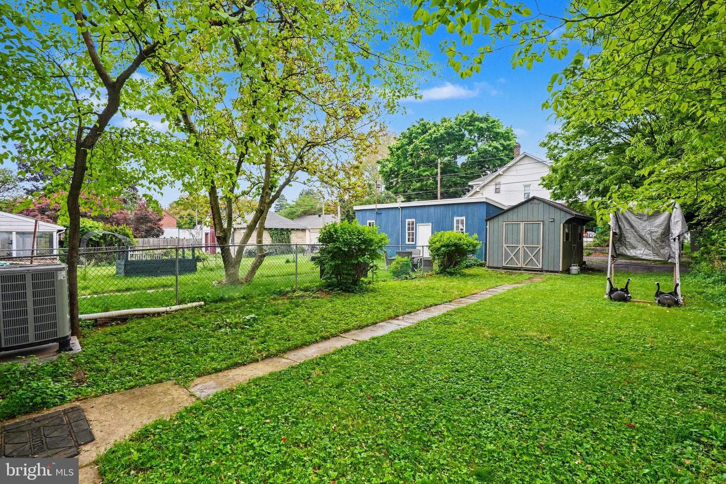 236 S West Street photo 39