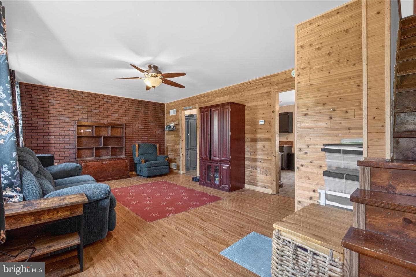307 W Pine Street photo 4
