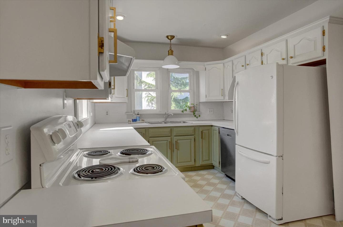 225 Pine Road photo 13